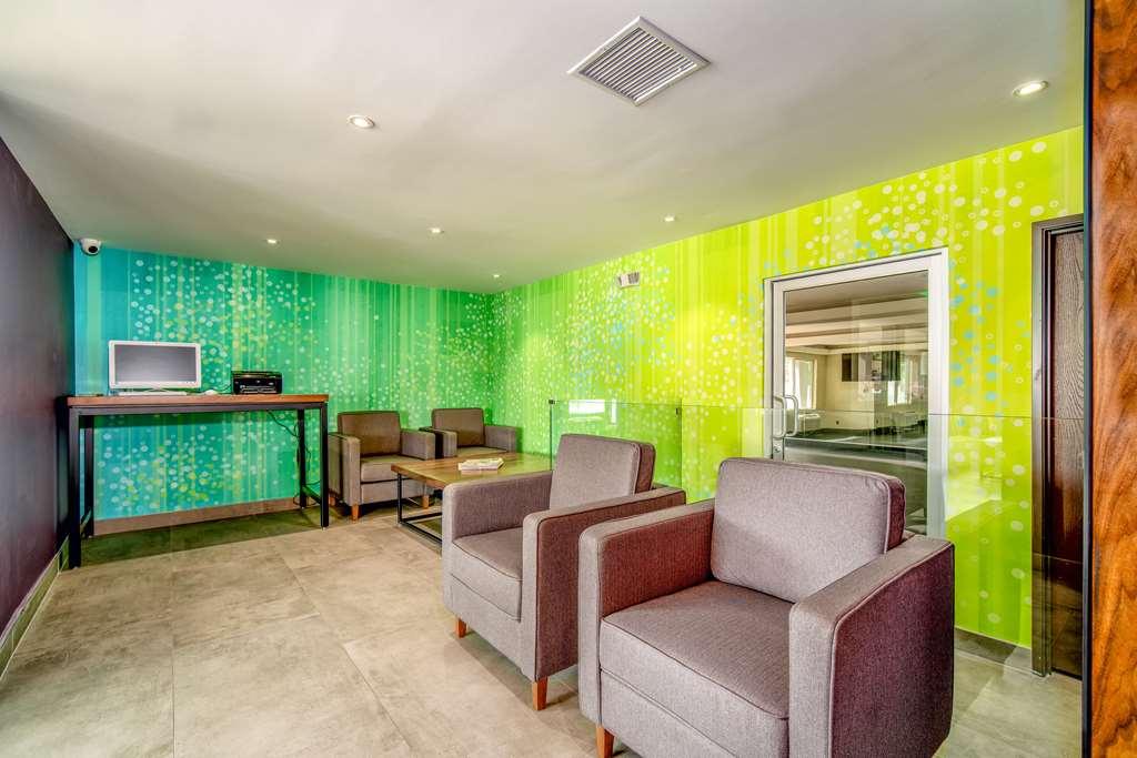 818 Hotel + Pool, Ascend Hotel Collection By Choice — Fotos 3